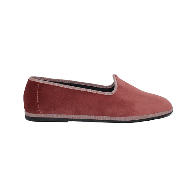 Traditionelle Friauler Puder-flache, dunkle Farbe