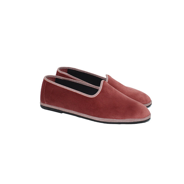 Traditionelle Friauler Puder-flache, dunkle Farbe