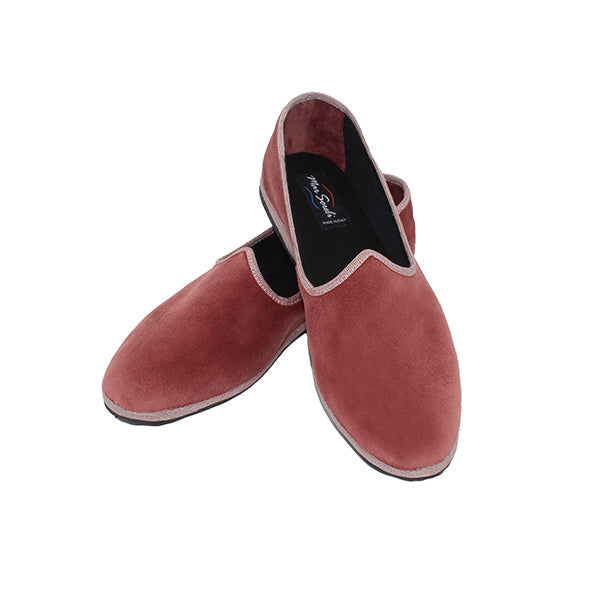 Traditionelle Friauler Puder-flache, dunkle Farbe