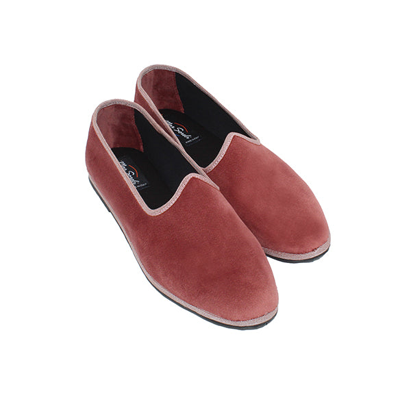 Traditionelle Friauler Puder-flache, dunkle Farbe